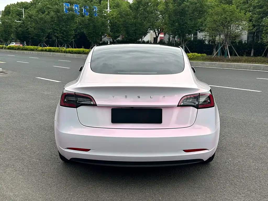 Tesla Model 3 2022 — фото 9