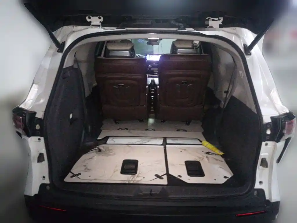 Toyota Sienna 2023 — фото 10