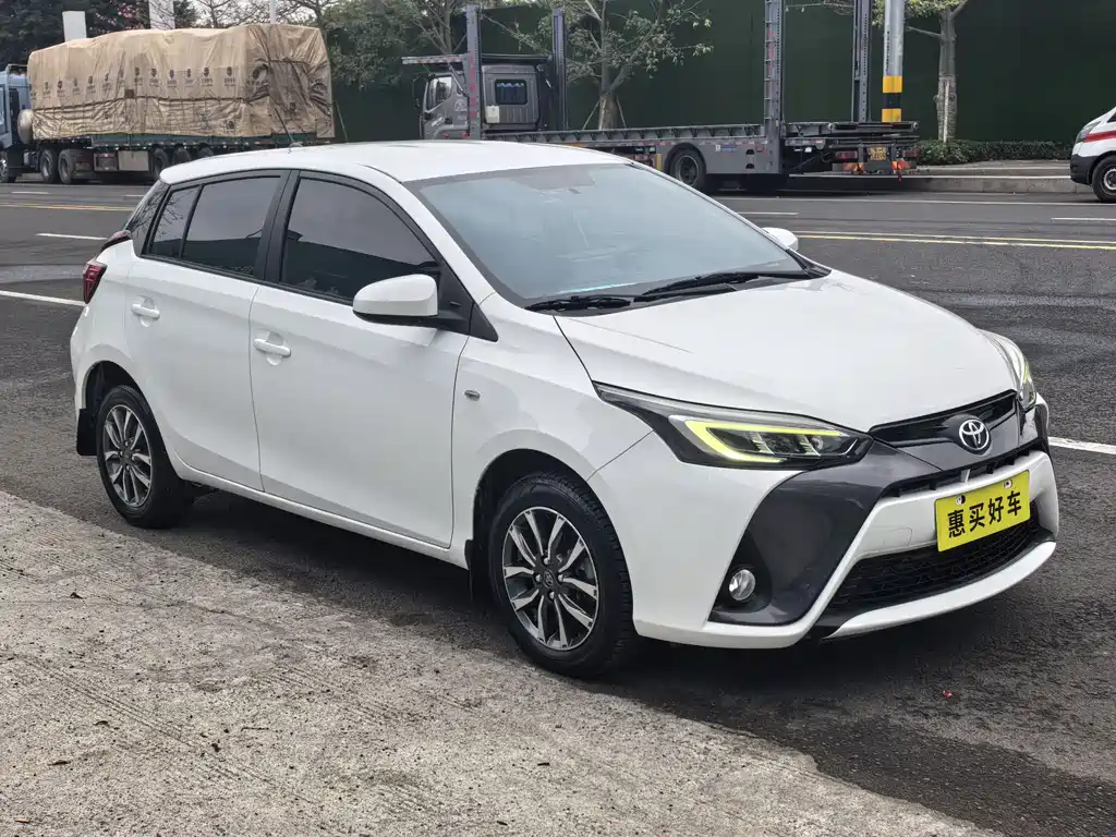 Toyota Yaris L 2020 — фото 3