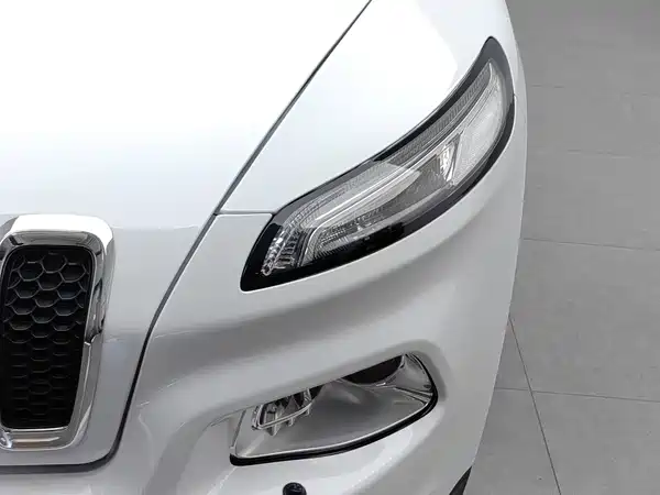 Jeep Cherokee 2021