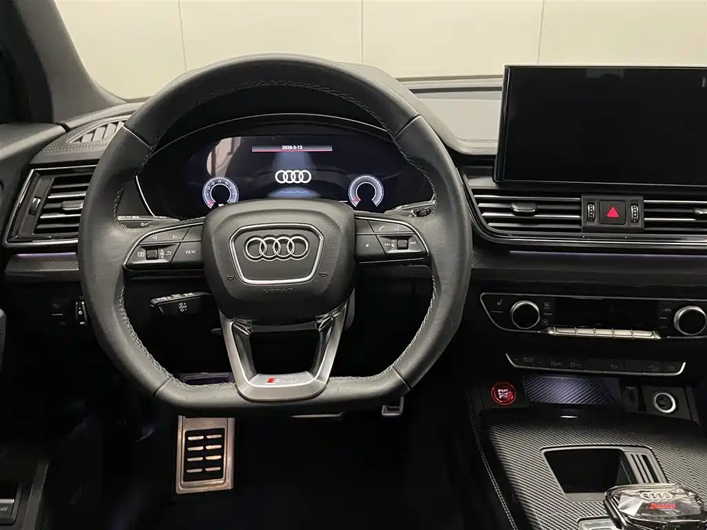 Audi Q5L 2024 — фото 13