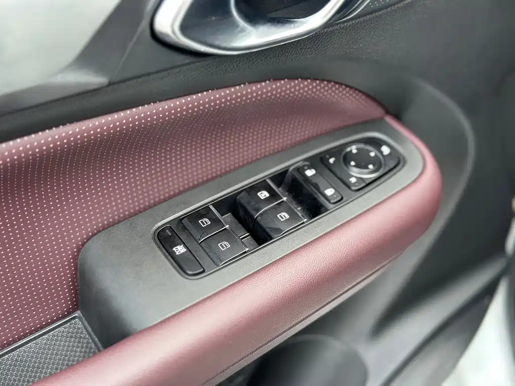 GAC Motor Trumpchi M6 2024 — фото 13