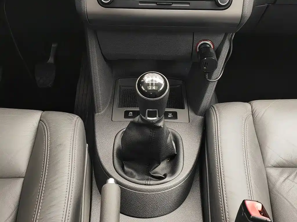 Volkswagen Touran 2014 — фото 13