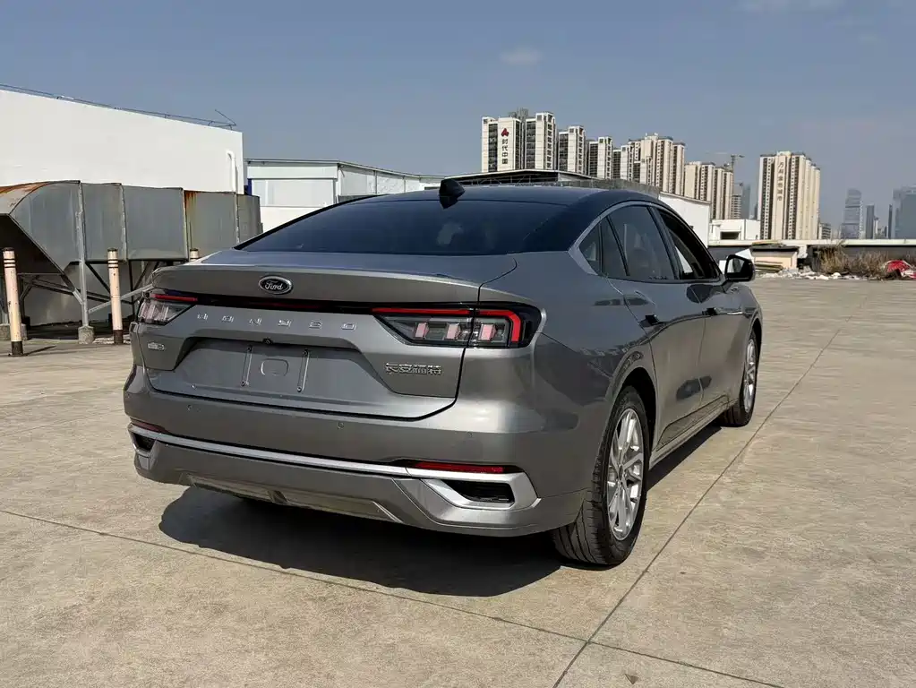 Ford Mondeo 2022 — фото 14