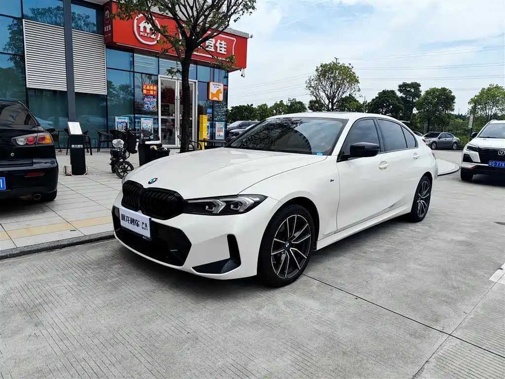 BMW 3 Series 2024