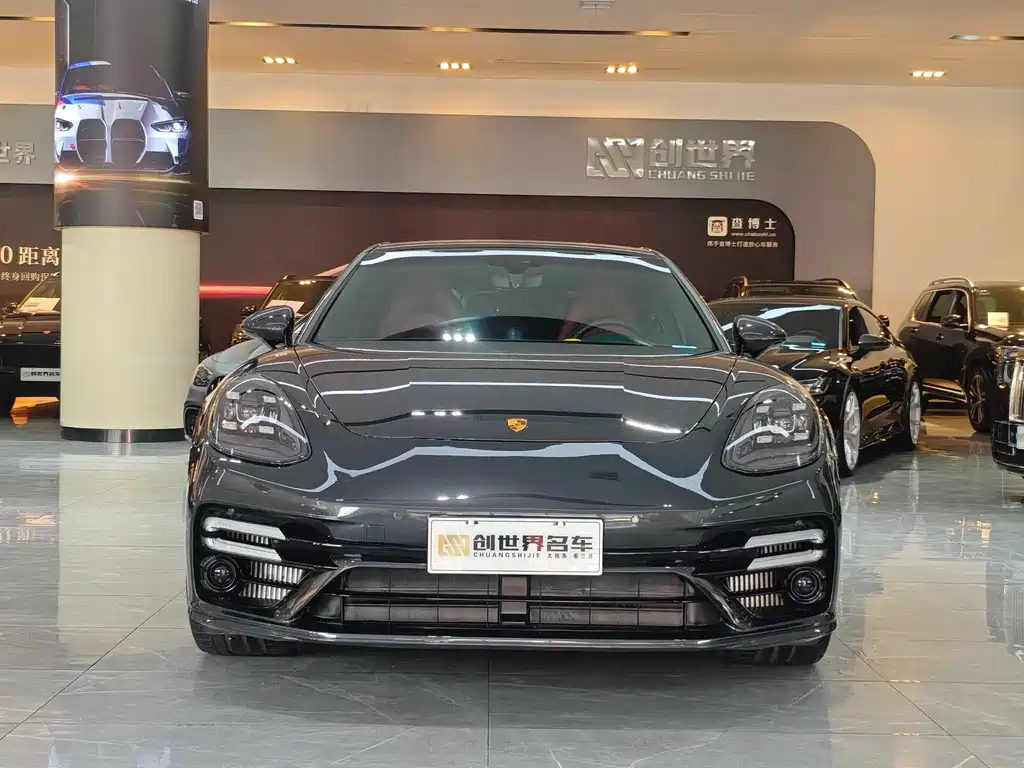 Porsche Panamera 2023