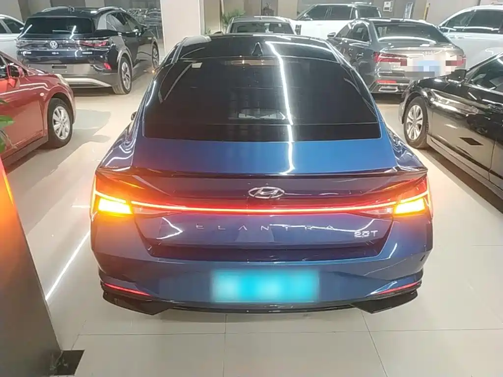 Hyundai Elantra 2021