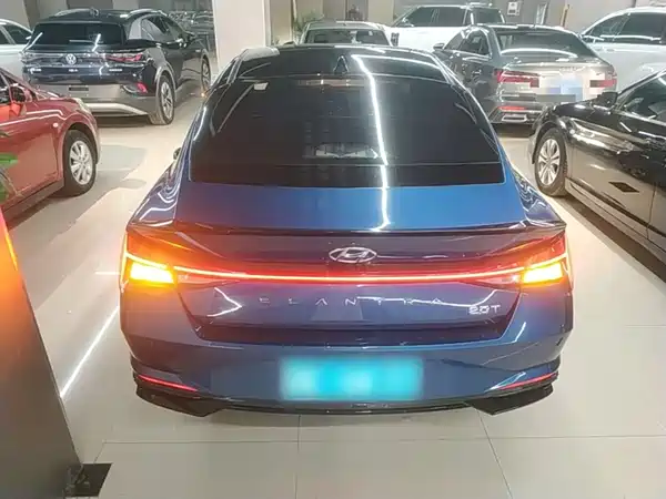 Hyundai Elantra 2021