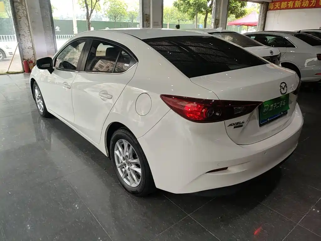 Mazda 3 Axela 2018