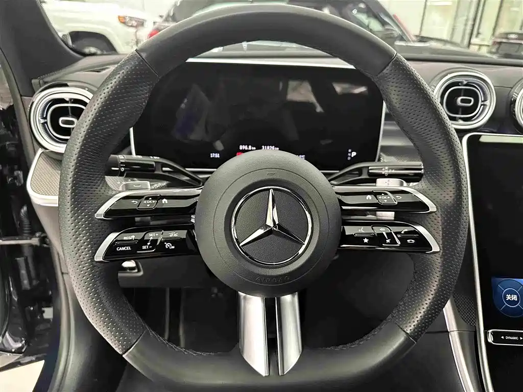Mercedes-Benz C-Class 2024 — фото 11