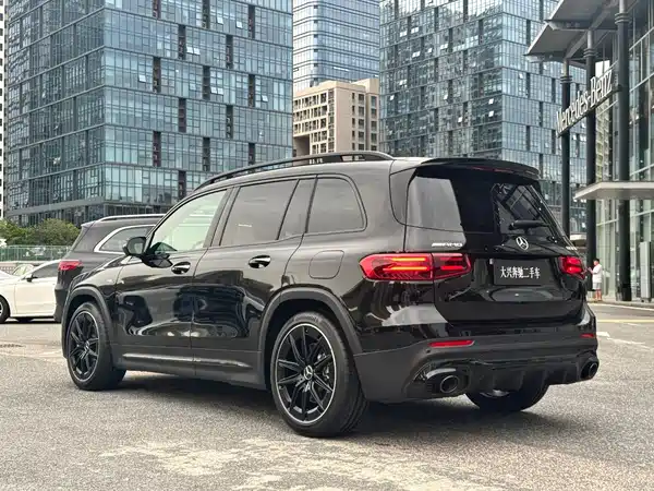 Mercedes-Benz GLB AMG 2026