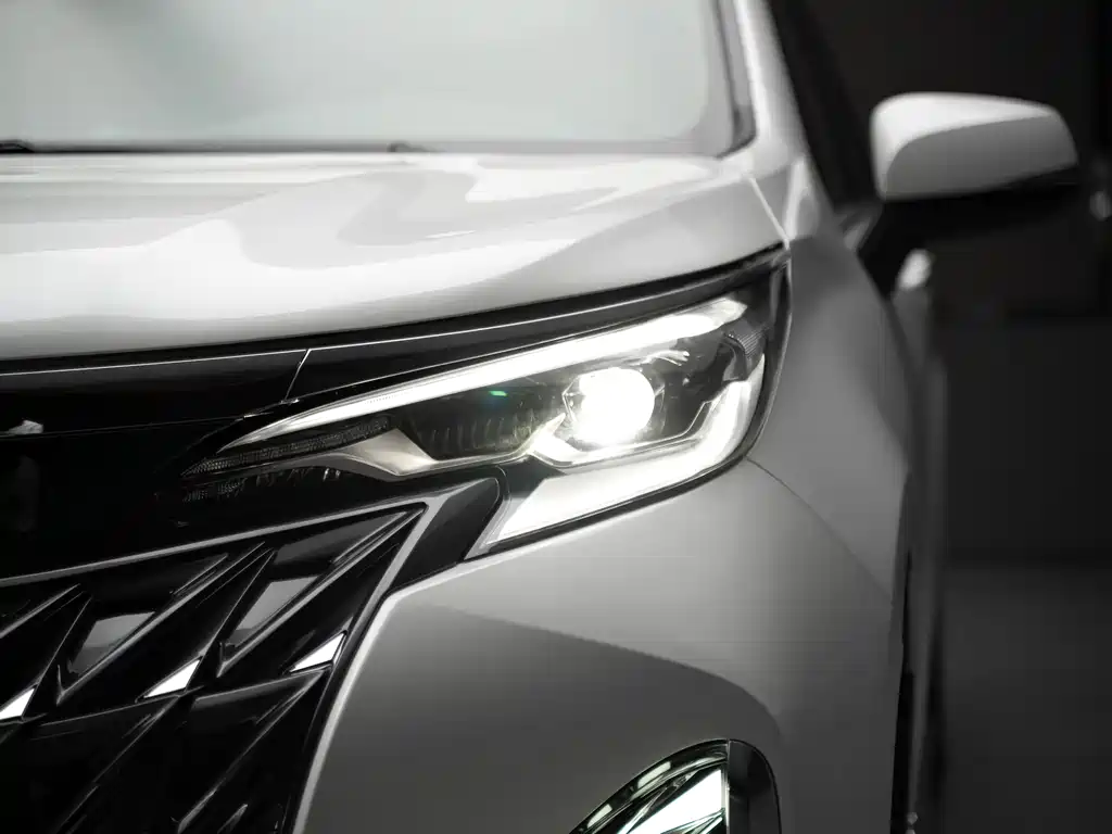 Toyota Sienna — фото 5