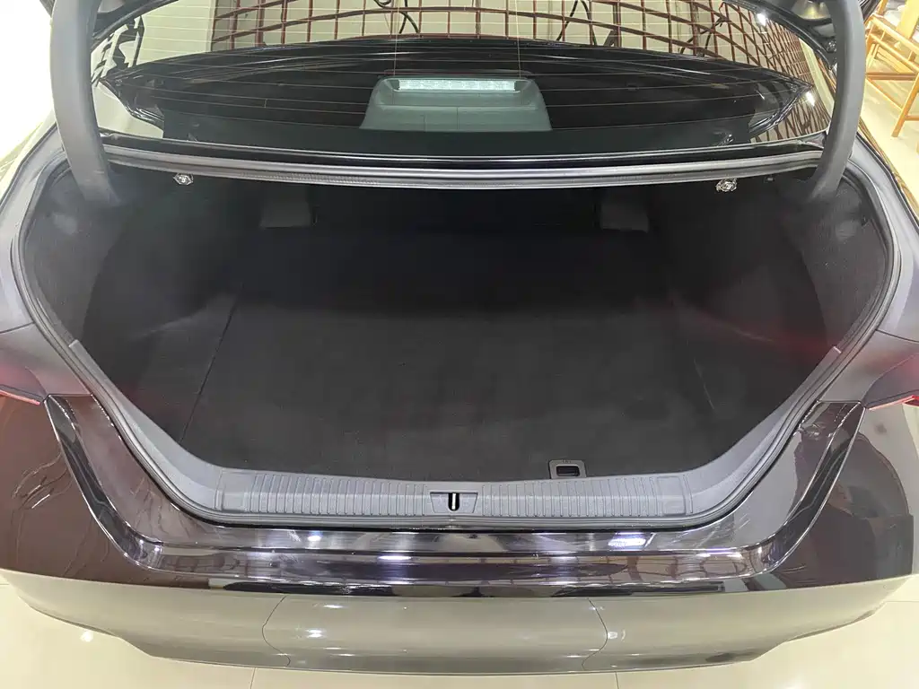 Toyota Avalon 2023 — фото 16