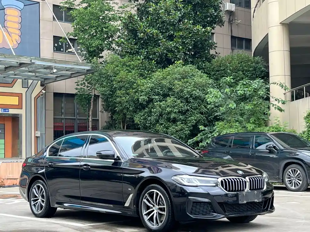 BMW 5 Series 2023