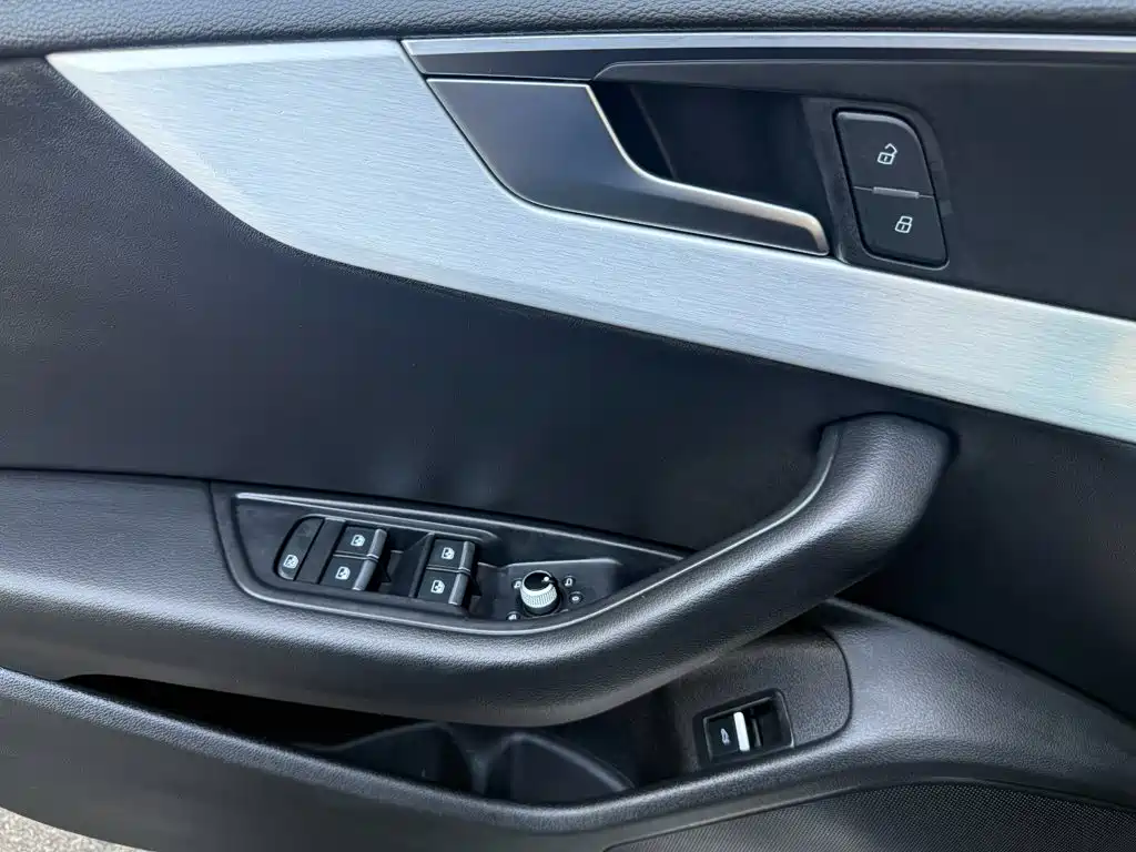 Audi A4L 2020 — фото 10