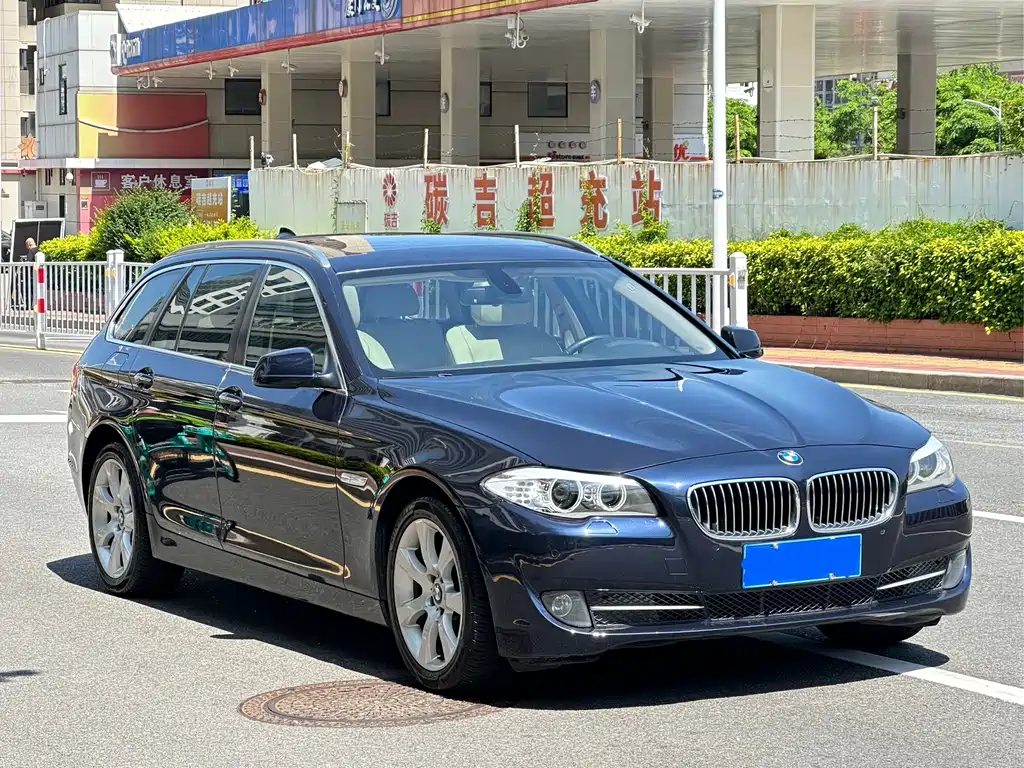 BMW 5 Series 2012 — фото 3