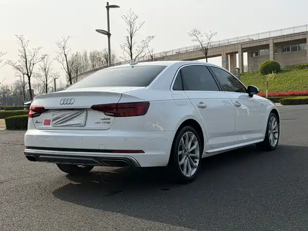 Audi A4L 2019
