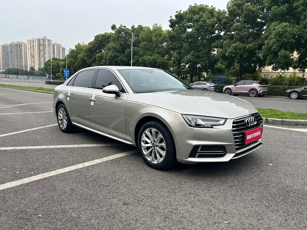 Audi A4L 2019 — фото 3