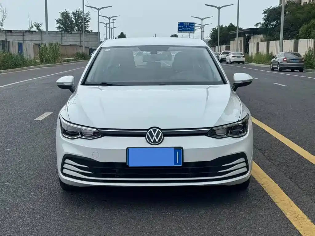 Volkswagen Golf 2023