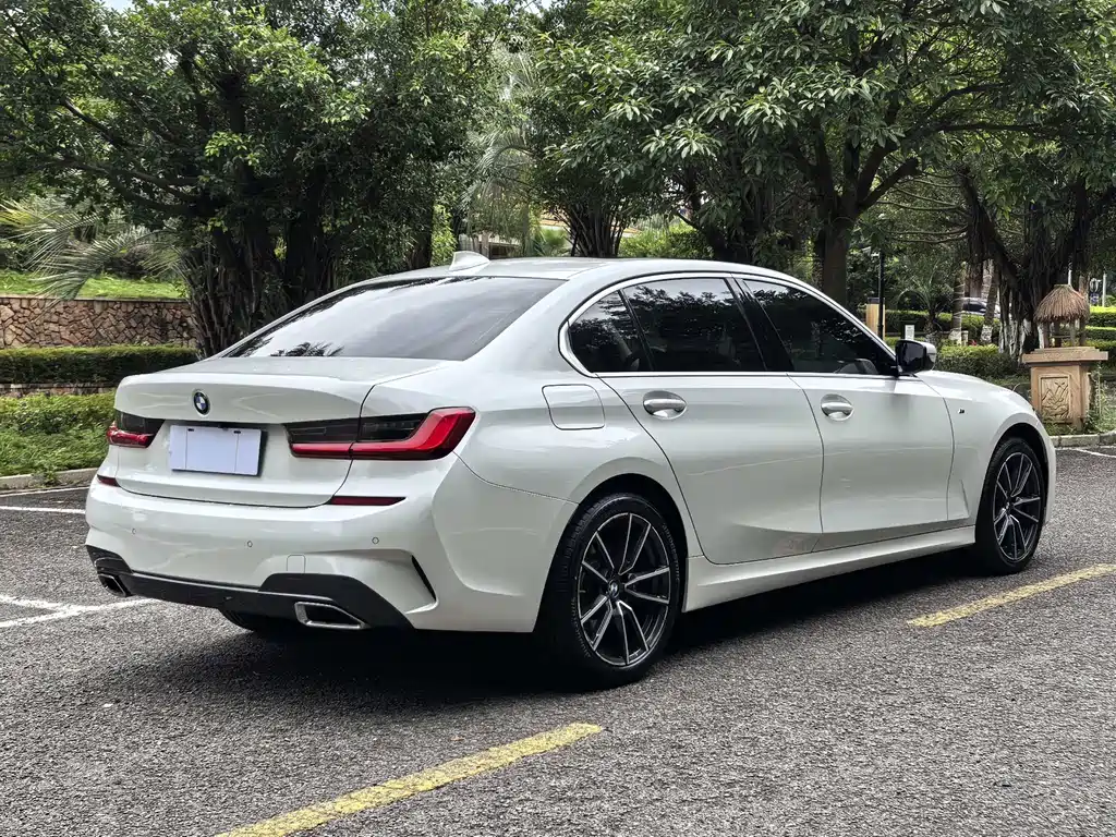 BMW 3 Series 2021