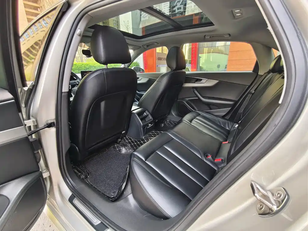 Audi A4L 2019