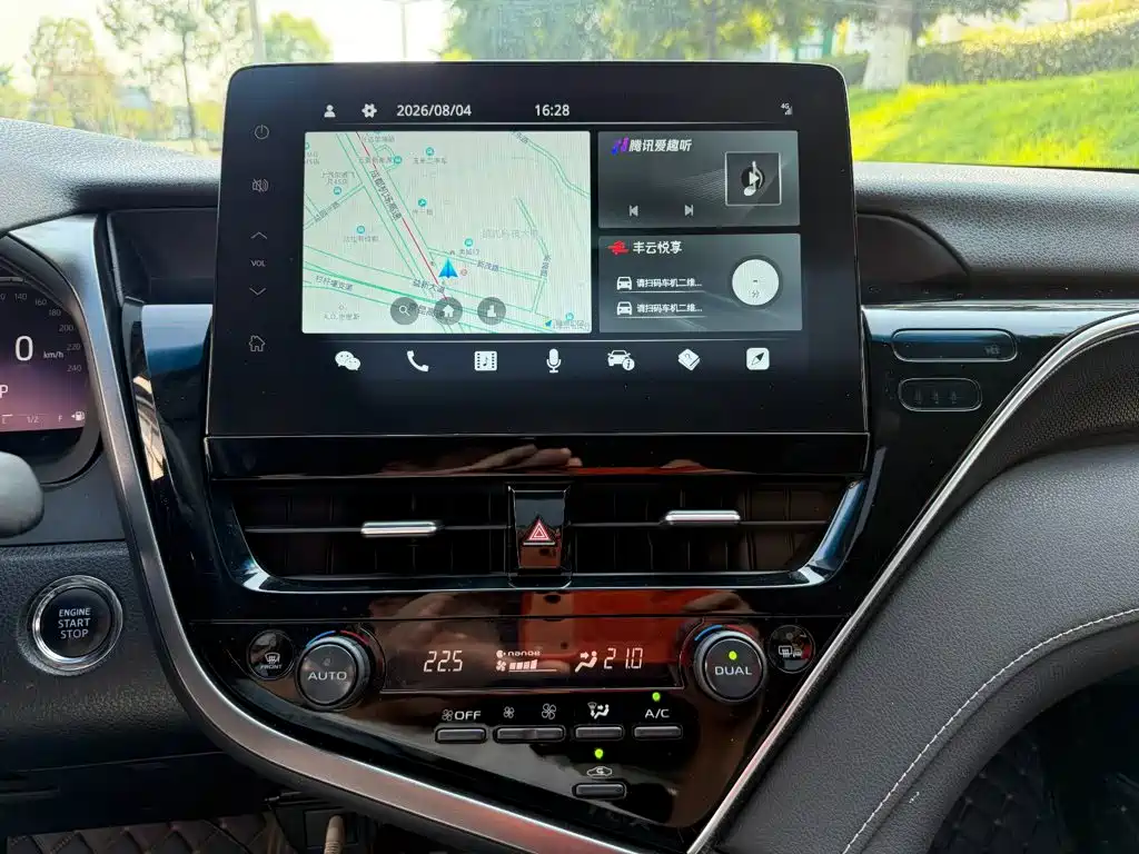 Toyota Camry 2022 — фото 10