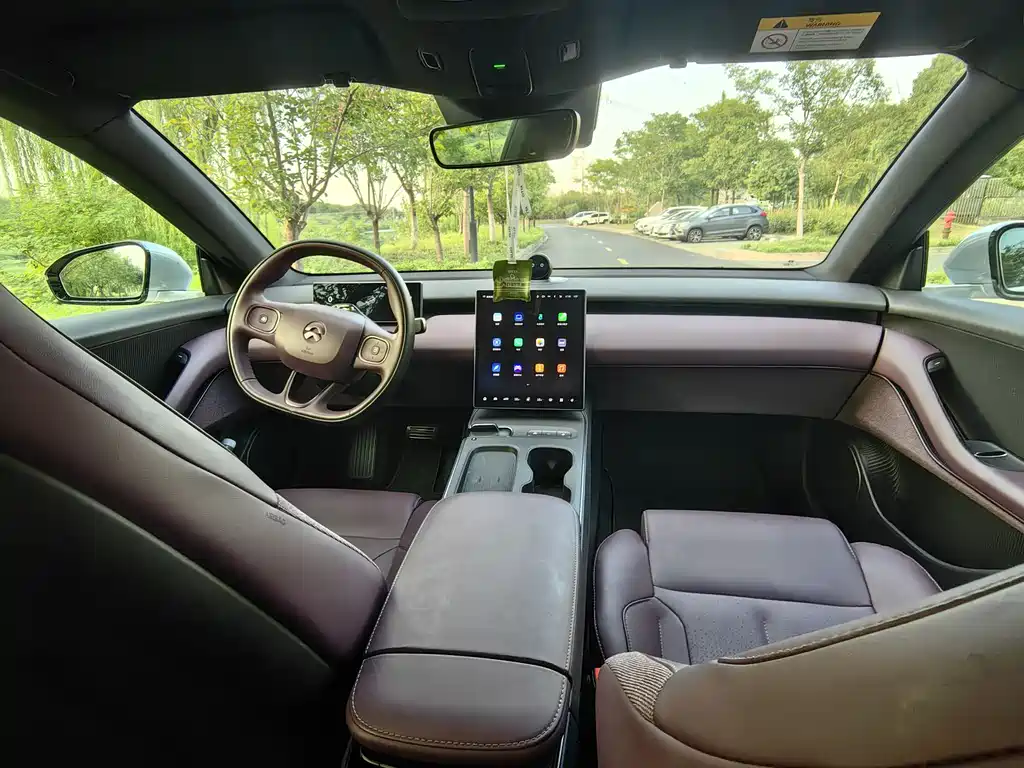 NIO ET5T 2024