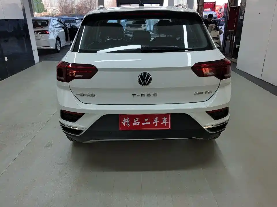 Volkswagen T-Roc 2023 — фото 5