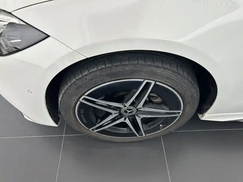 Mercedes-Benz C-Class 2023 — фото 8