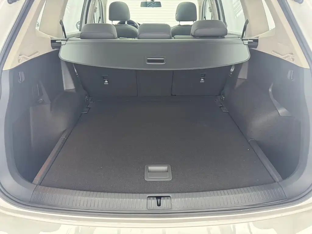 Volkswagen Tiguan L 2022 — фото 16