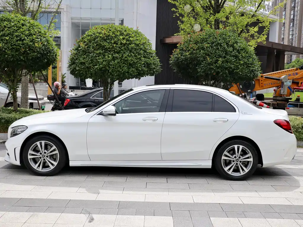 Mercedes-Benz C-Class 2019 — фото 7