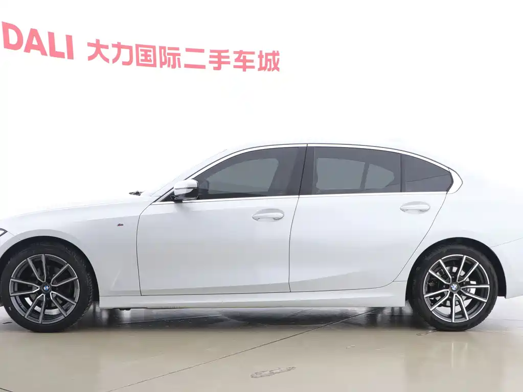 BMW 3 Series 2021 — фото 11