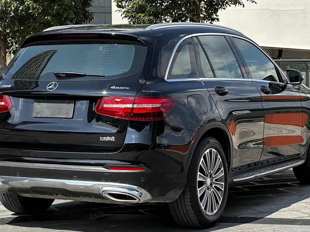 Mercedes-Benz GLC 2017 — фото 11