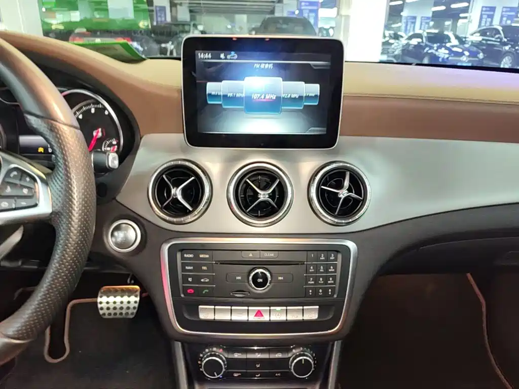 Mercedes-Benz CLA 2017 — фото 13