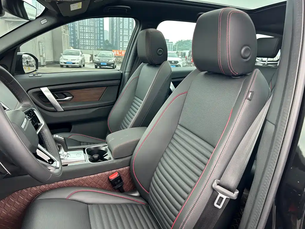 Land Rover Discovery Sport 2023 — фото 10
