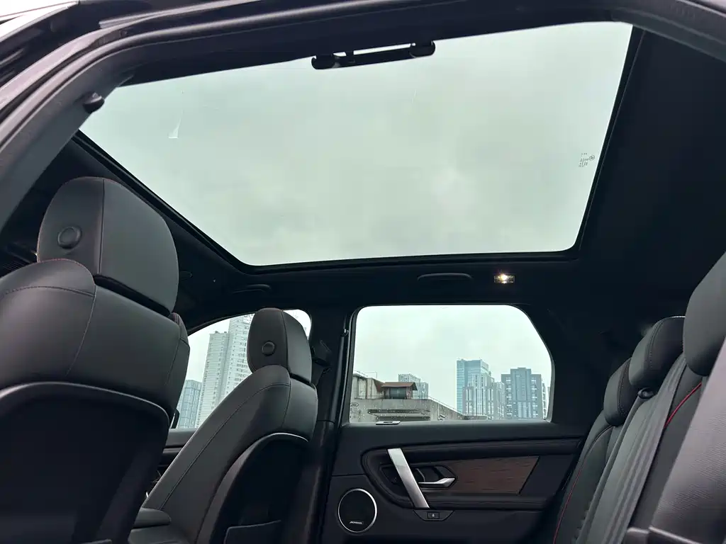 Land Rover Discovery Sport 2023 — фото 12