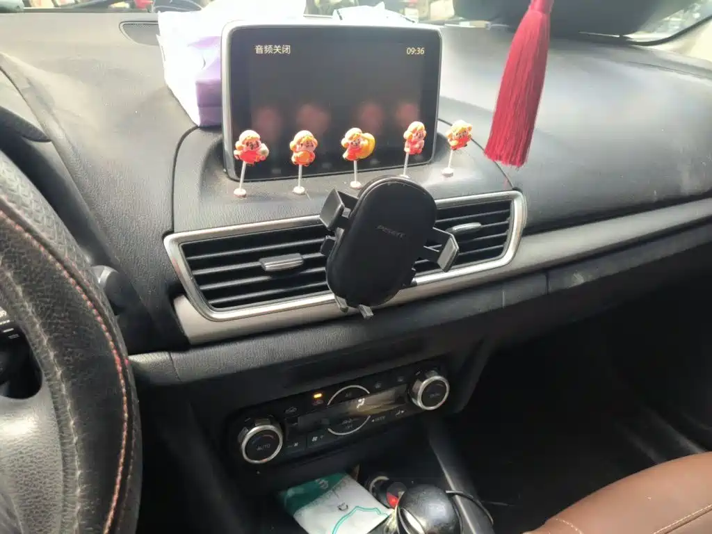 Mazda 3 Angkesela 2015