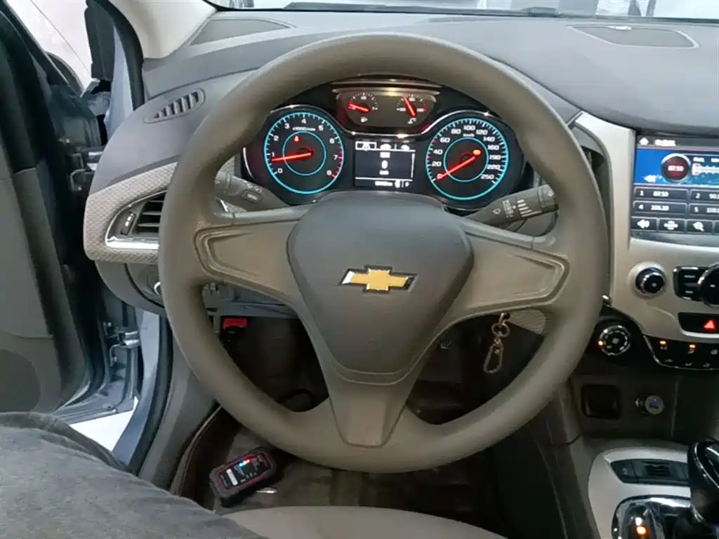 Chevrolet Cruze 2015 — фото 11