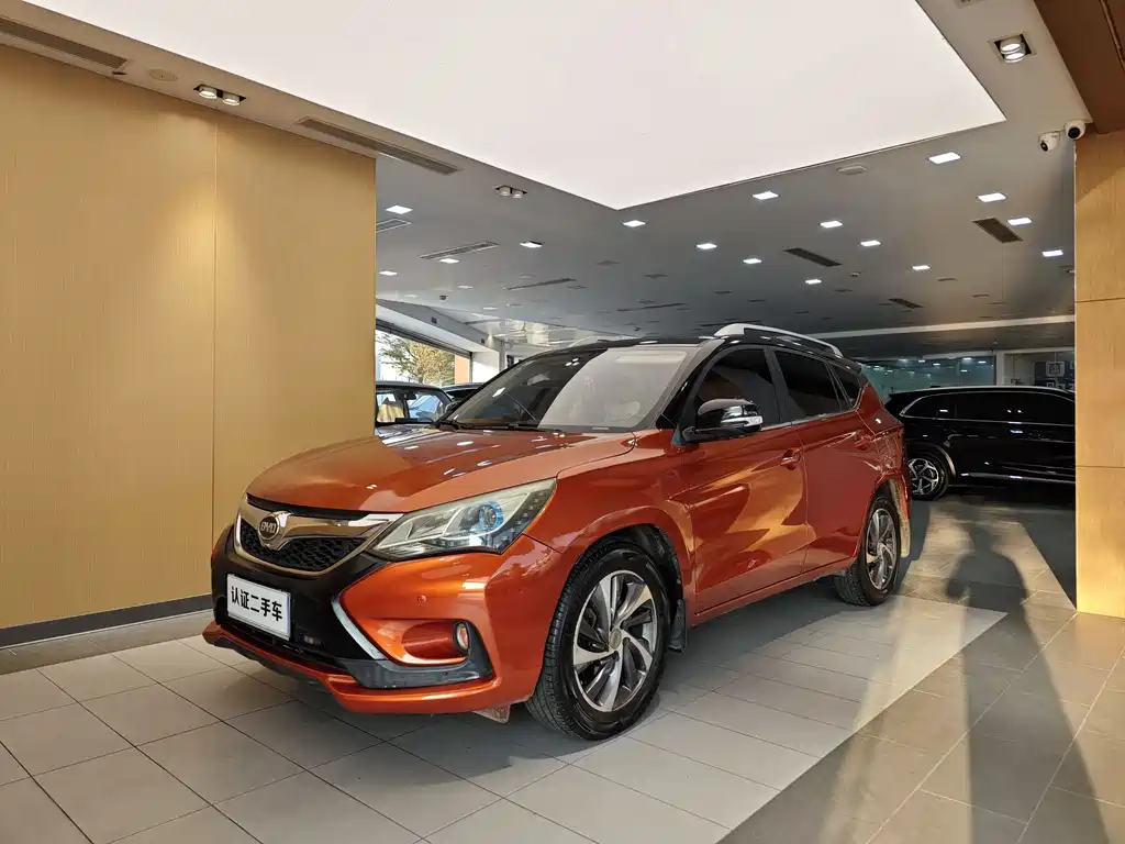 BYD Song 2015 — фото 1