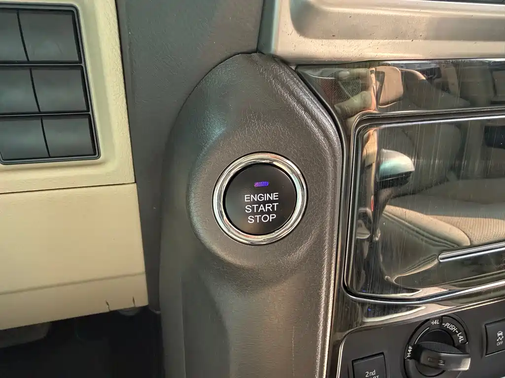 Toyota Prado 2019 — фото 36