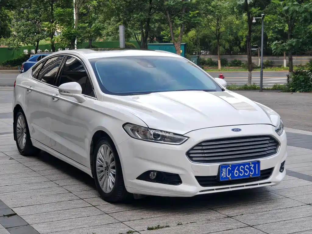 Ford Mondeo 2015 — фото 3