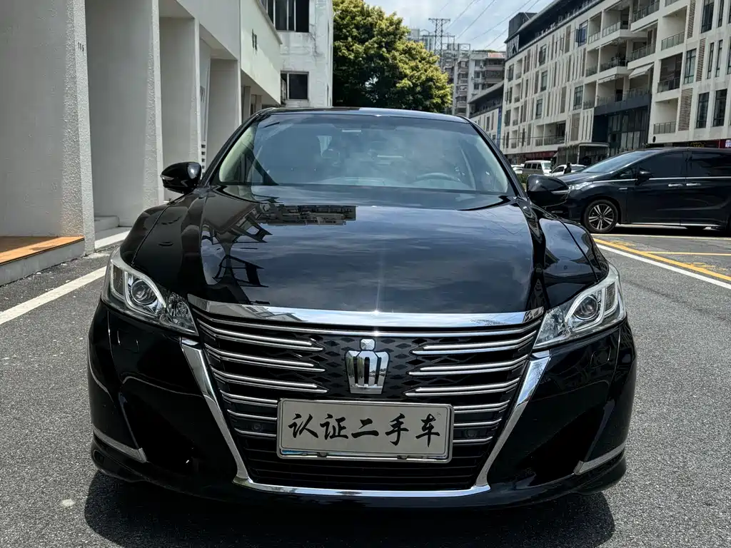 Toyota Crown 2016 — фото 2