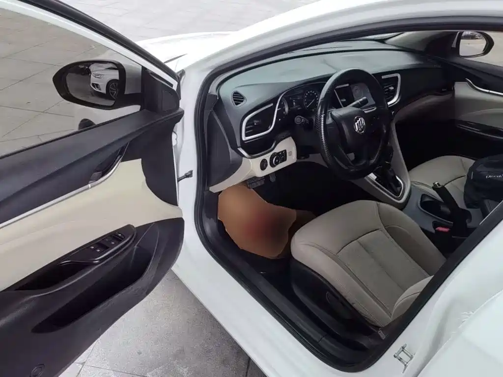 Buick Excelle 2015 — фото 16