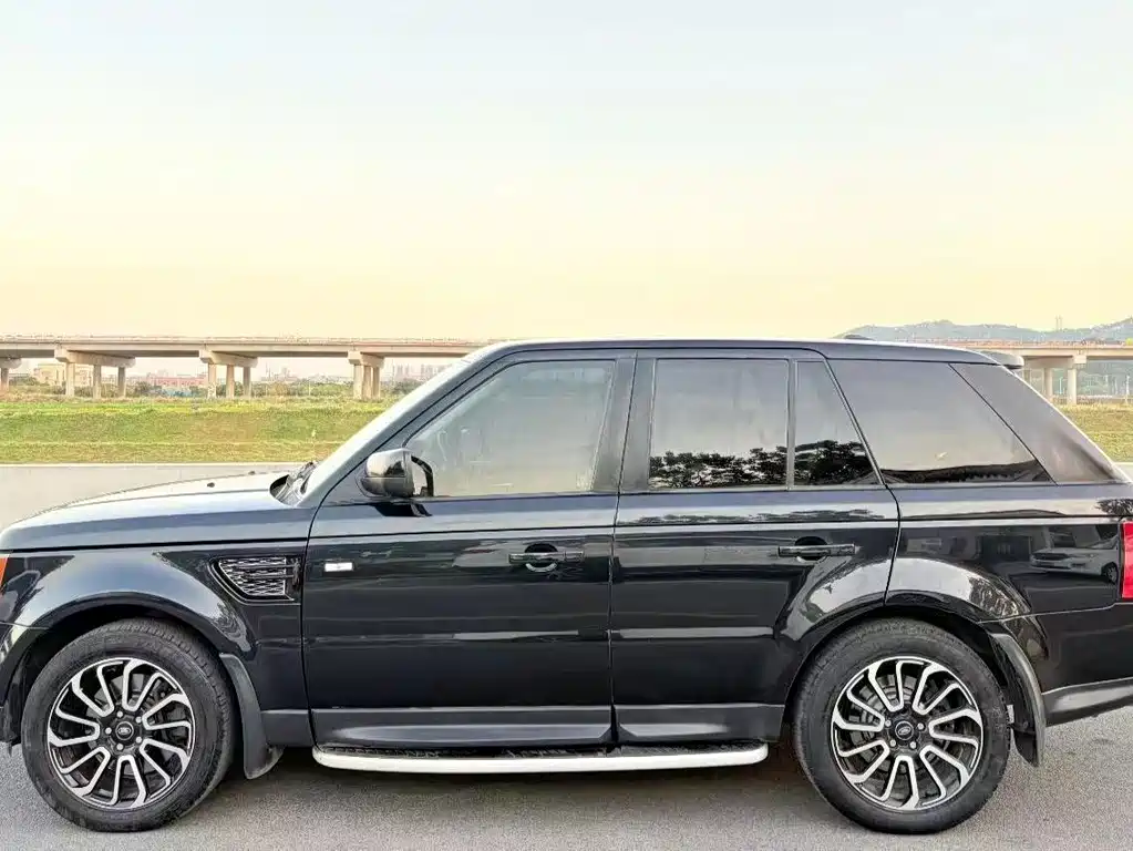 Land Rover Sport 2011 — фото 9