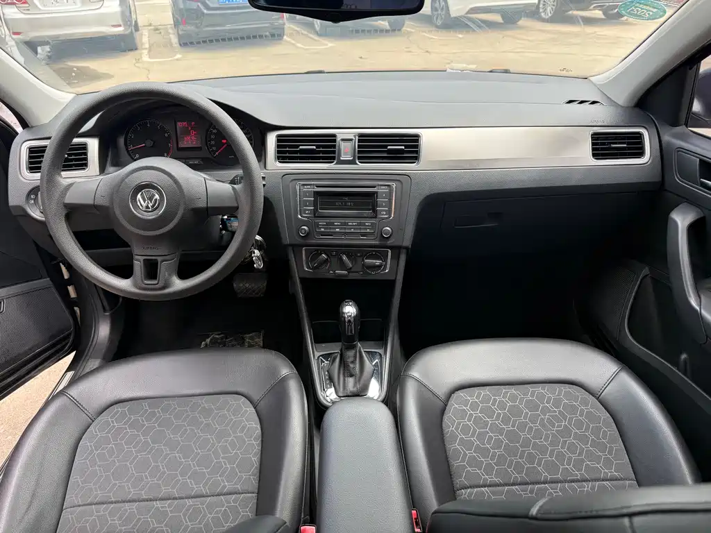 Volkswagen Santana 2015
