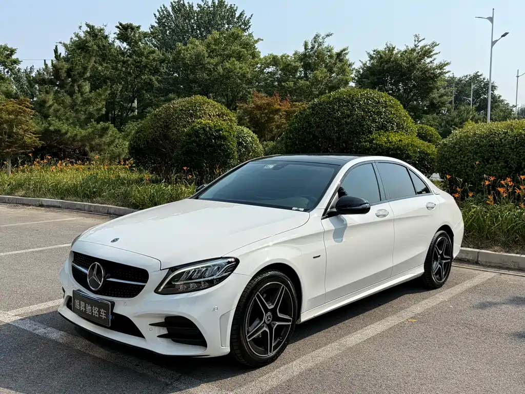 Mercedes-Benz C-Class 2021