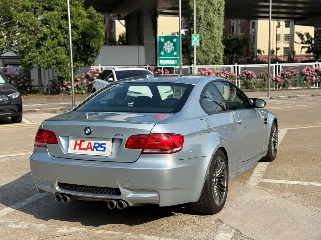 BMW M3 2009 — фото 2