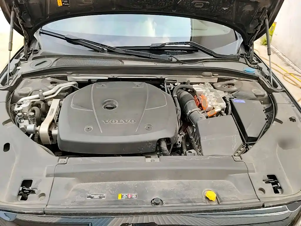 Volvo S90 Plug-In Hybrid 2023 — фото 16