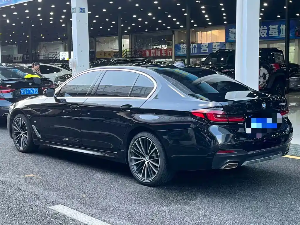 BMW 5 Series 2021