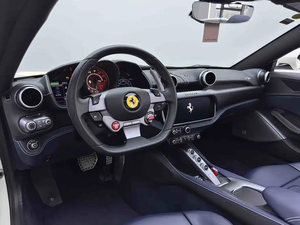 Ferrari Portofino 2019 — фото 18
